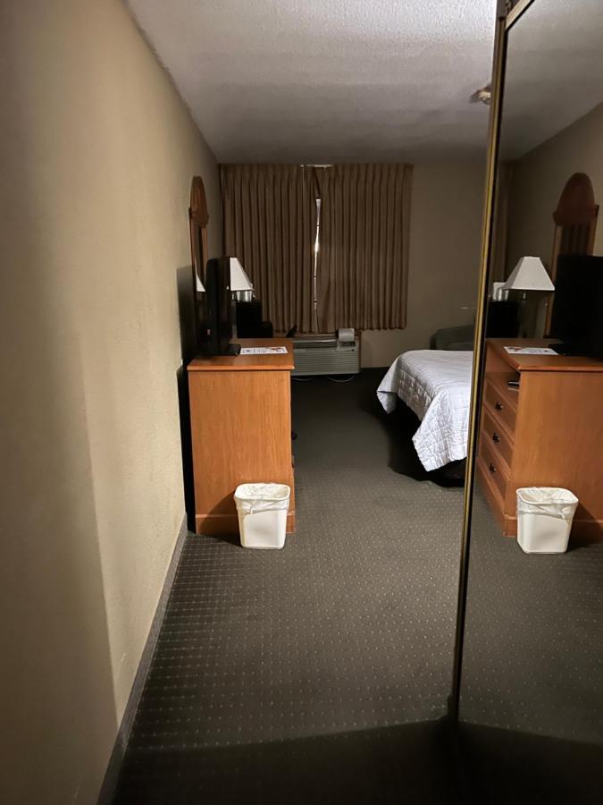 Americas Best Value Inn Pharr/Mcallen Экстерьер фото