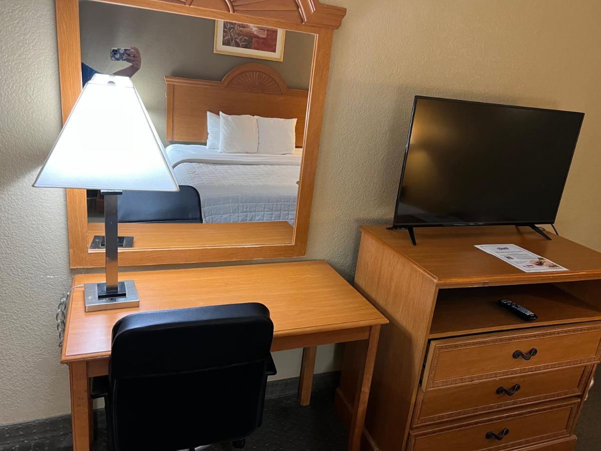 Americas Best Value Inn Pharr/Mcallen Экстерьер фото
