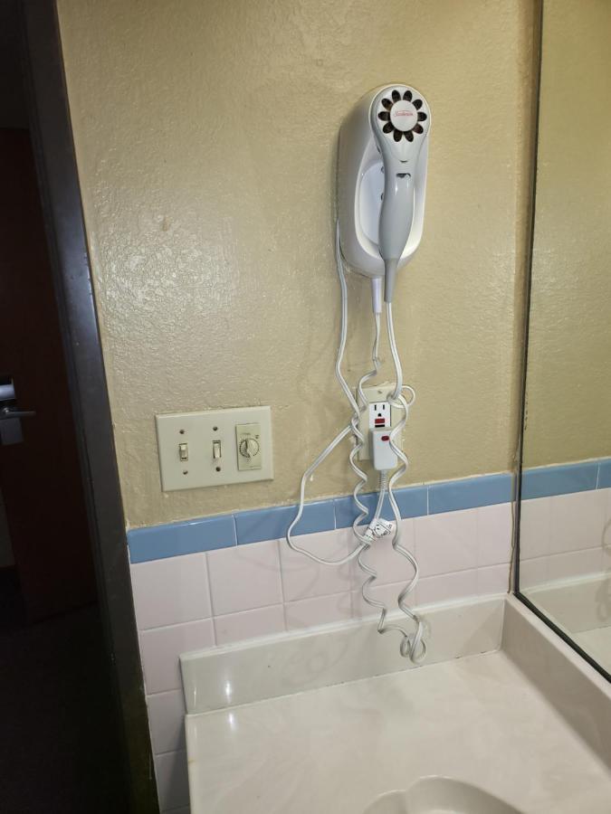 Americas Best Value Inn Pharr/Mcallen Экстерьер фото