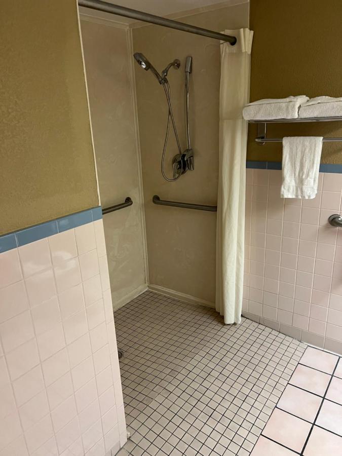Americas Best Value Inn Pharr/Mcallen Экстерьер фото
