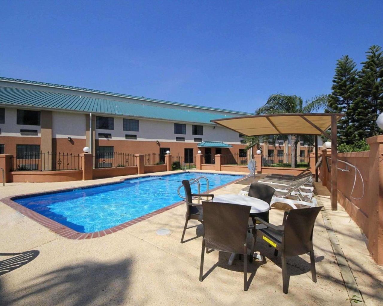 Americas Best Value Inn Pharr/Mcallen Экстерьер фото